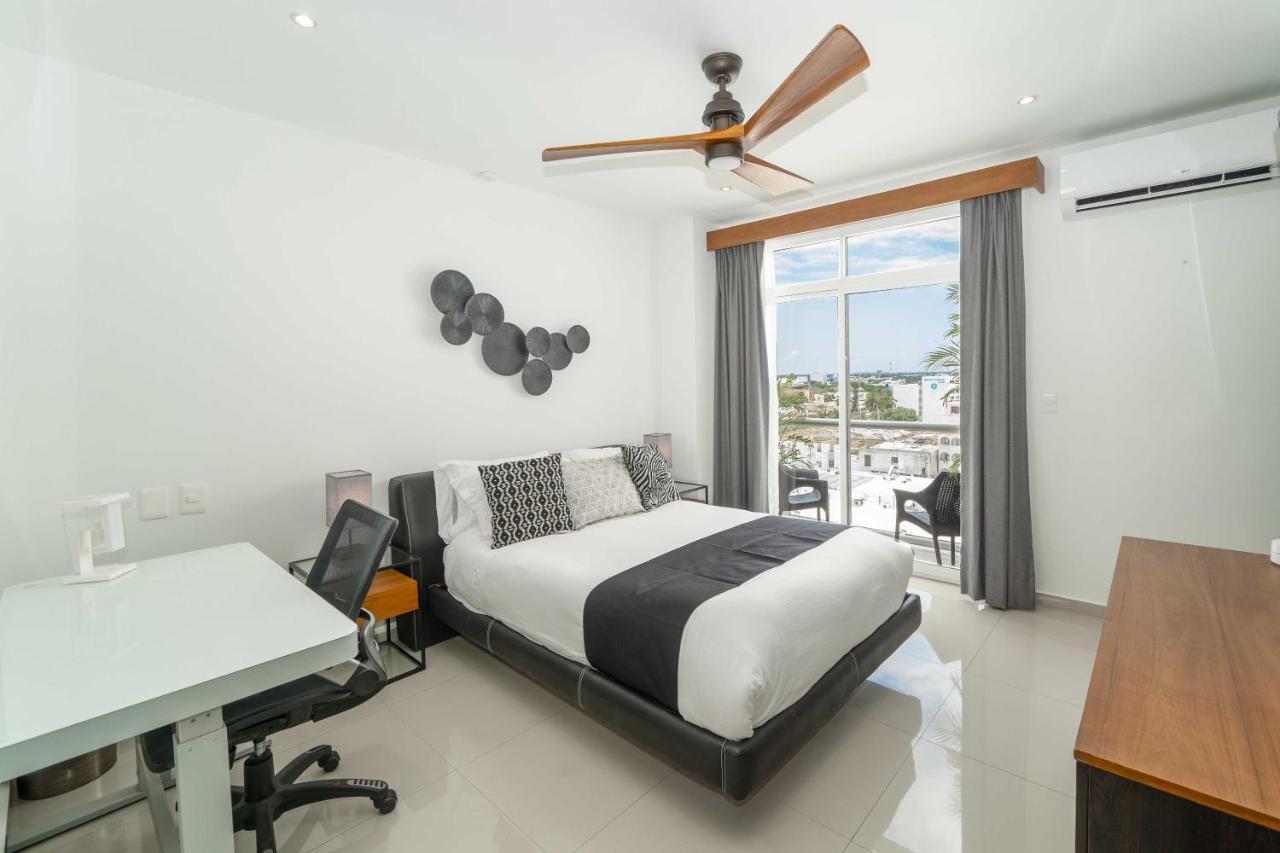 Penthouse With Private Jacuzzi - Three Bedroom