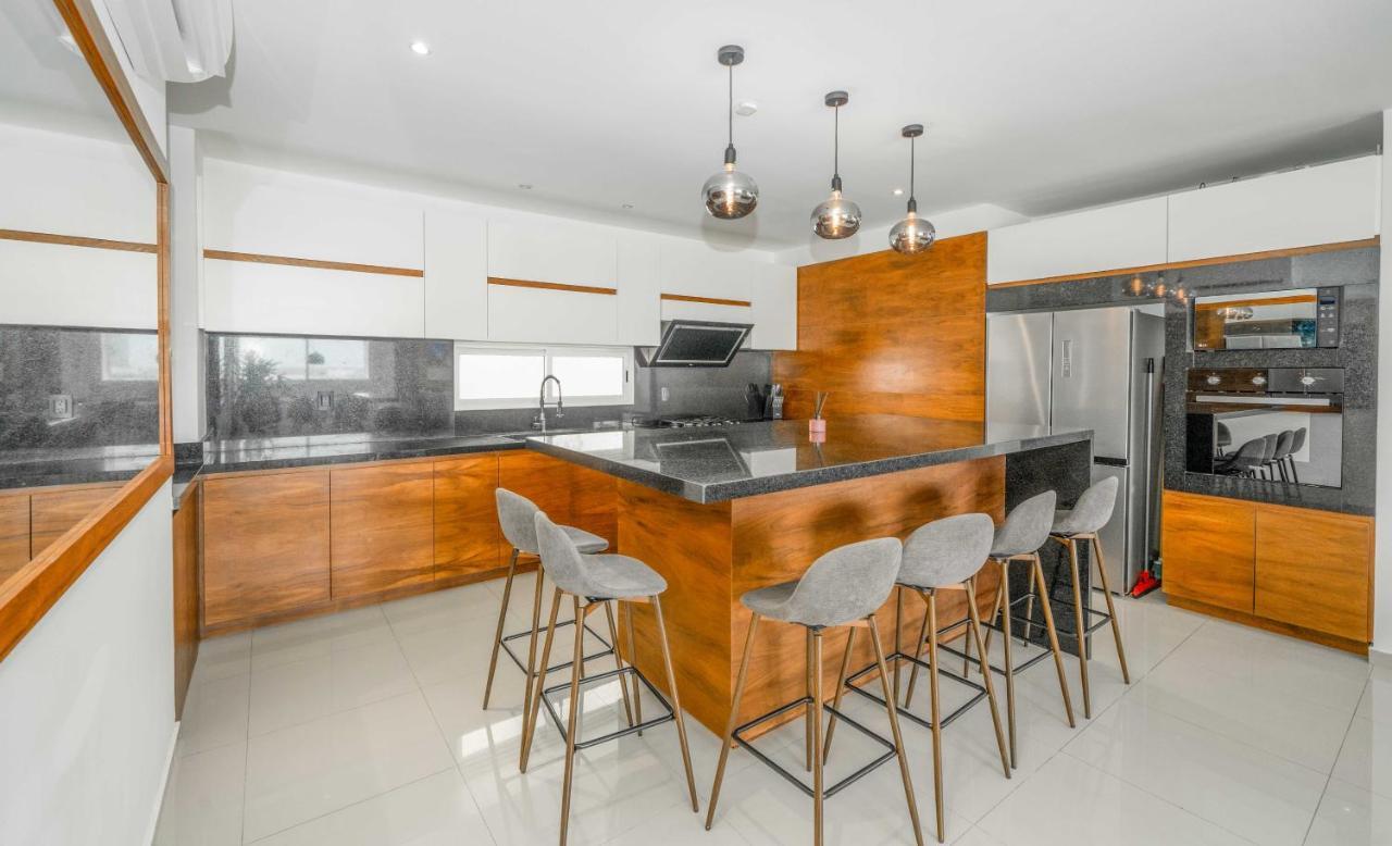 Apartment Penthouse With Private Jacuzzi - Three Bedroom Cancun